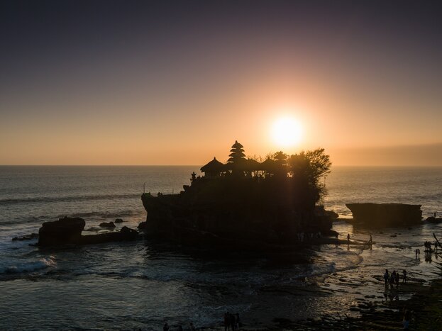 Experience  the Tanah Lot trek
