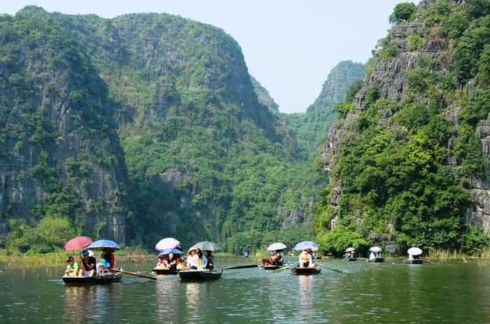 Boat Trip Exploring The Natural Beauty of Trang An & Visit Hoa Lu Ancient Capital