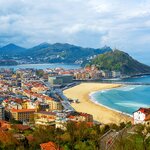 Discover Basque Country with a stop in San Sebastián and explore La Concha Bay