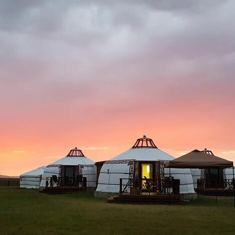 Karakorum (afternoon arrival)