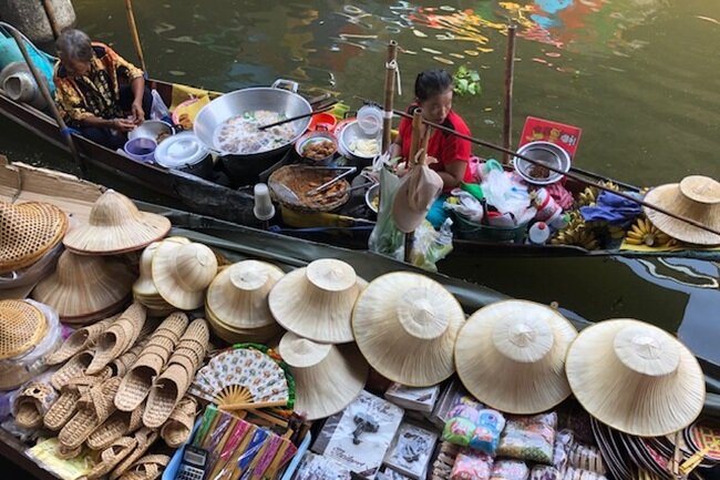Maeklong Railway & Damnoen Saduak Floating Markets