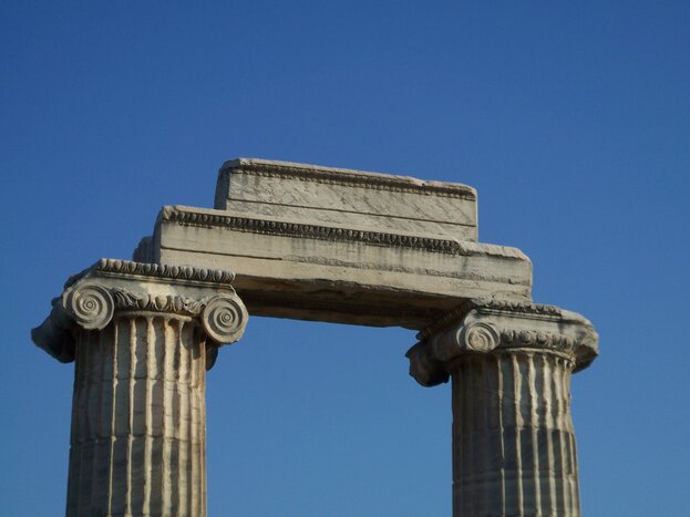 Discover the ancient sites of Miletus and Didyma