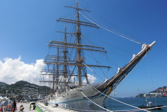 Full Day Nagasaki Peace Park and Glover Garden Tour