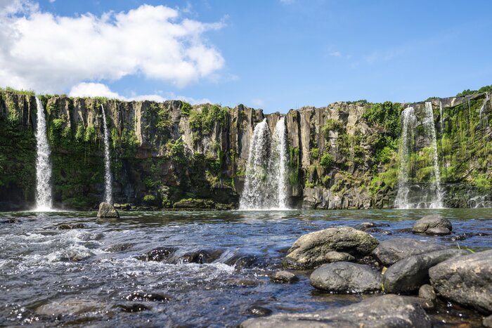 The Harajiri Falls in southern Oita is nicknamed the "Niagara Falls of Japan"