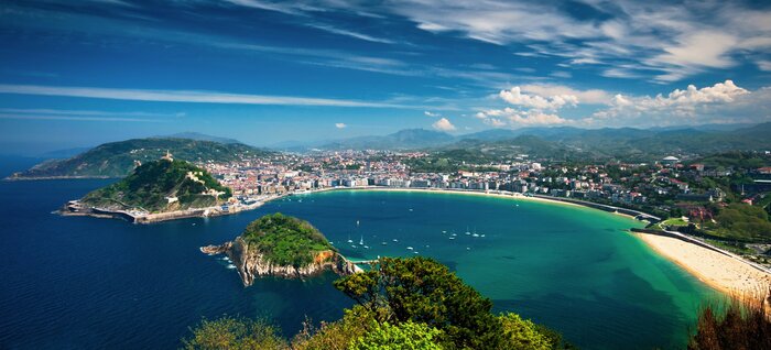 San Sebastian: Panoramic & city center tour