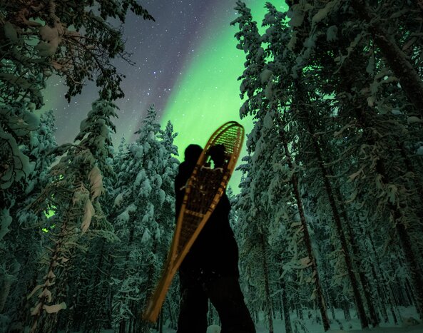 Evening Wooden Snowshoe Trek in Levi