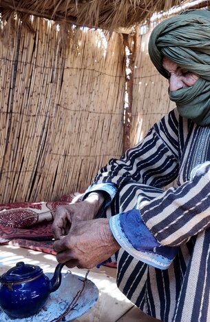 A Nomad Family and the Music of the Desert