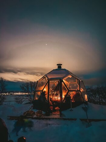 Polar Night Bonfire Trip