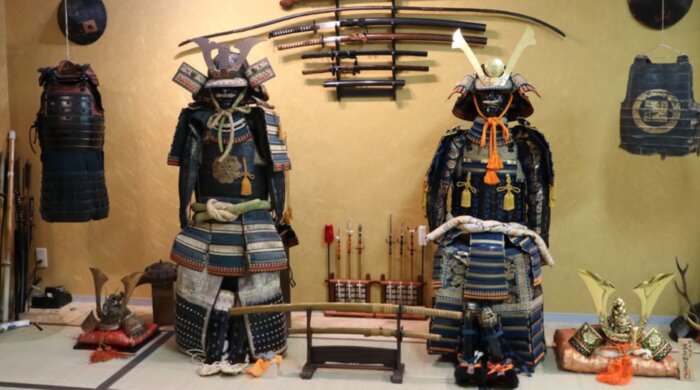 Day tour by public transport in Kyoto: Fushimi Inari Shrine, Nikishi Market , Samurai and Ninja Museum and Tea Ceremony