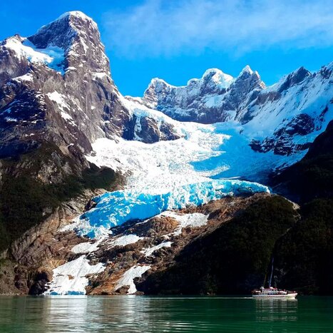Navigation Excursion - Serrano Glacier and Patagonic Lunch