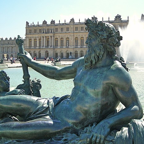 Self Guided Tour of the Palace of Versailles (Tickets are not included) 