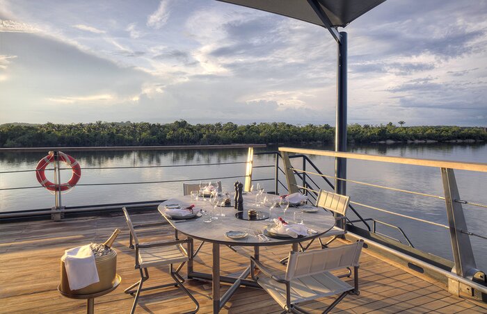 Sit back and enjoy the Amazonian scenery while dining on a cruise (photo courtesy of Aqua Nera)