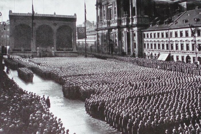 Third Reich Tour - Munich’s cruel history