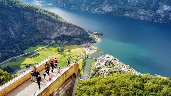 Nærøyfjord Cruise, Flåm & Stegastein Day Trip