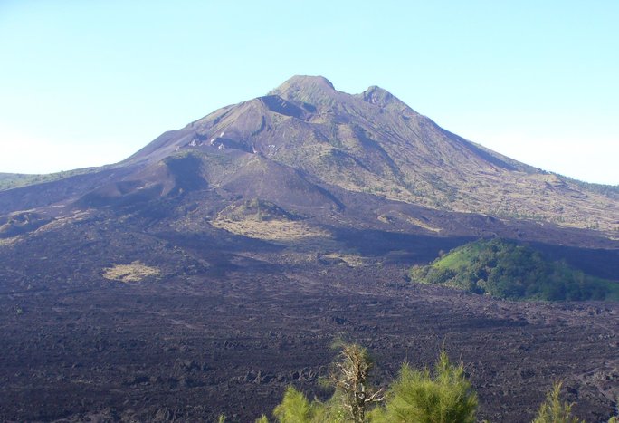 Sunrise trek to Mount Batur
