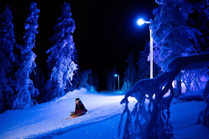 Family-Friendly Day in the Tundra: Trekking and Tobogganing in Saariselkä