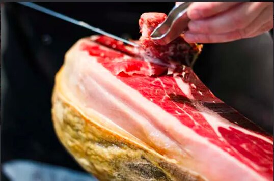 Tapas & Tradition: A Madrileño Evening