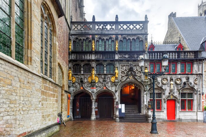 Tour historic Bruges in November and visit the Basilica of the Holy Blood