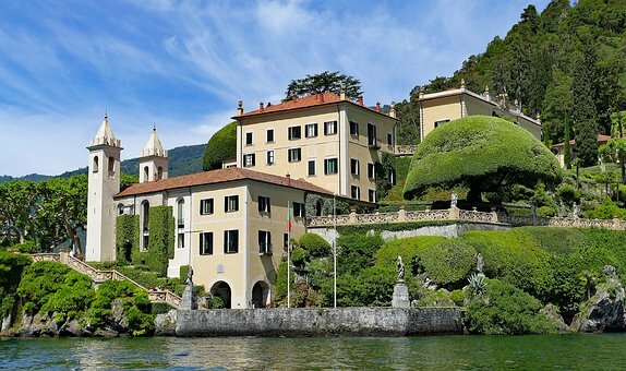 Full day excursion to Lake Como from Milan (small group)