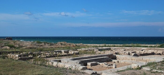Guided tour of the Archaeological park of Egnazia