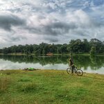 Discover Angkor Wat and surroundings by bike, kayak and on foot during this six-day tour