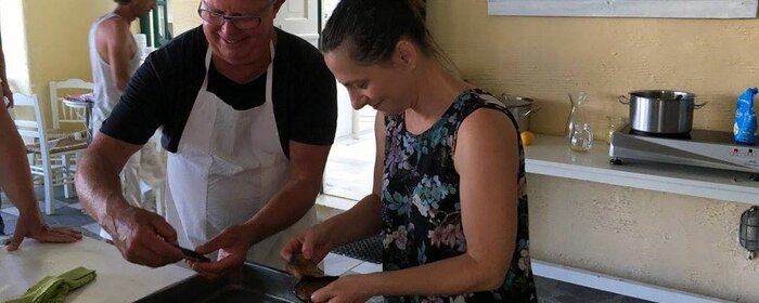 Cooking lessons at an idyllic hotel by the pool