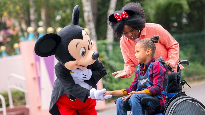 Disneyland Paris: One Park Entrance Tickets with Premier Access Pass