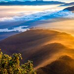 Sunrise views from the summit of Adam's Peak