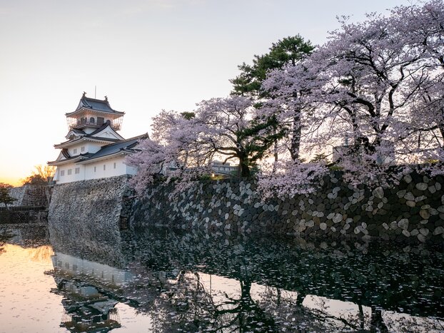 A 16-day trip allows you to get off the beaten path with visit to smaller cities like Kanazawa