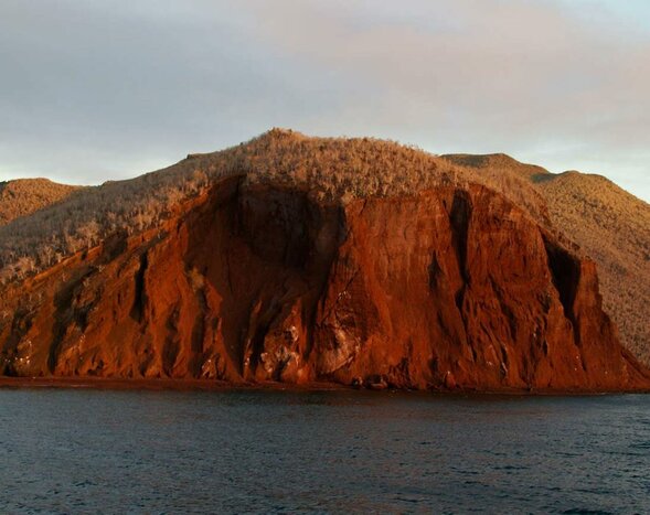 Chinese Hat (Santiago Island) & Rabida Island 