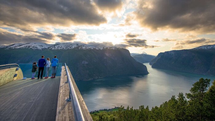 Nærøyfjord Cruise, Flåm & Stegastein Day Trip