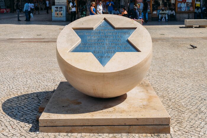 A monument to the victims of the Pessah massacre