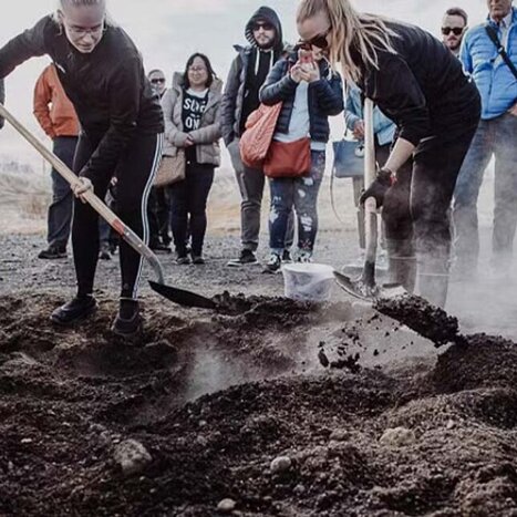 Laugarvatn Fontana: Geothermal Bread-Baking Experience