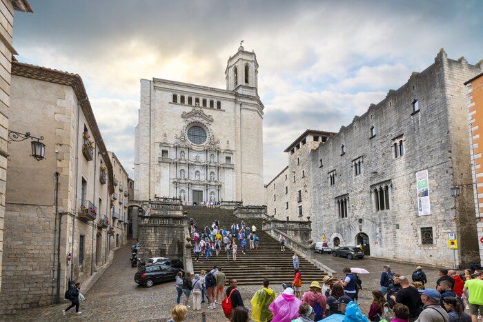 Private Wonders of Girona Walk