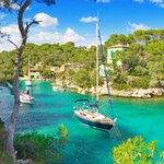 One of the many gorgeous coves on Mallorca