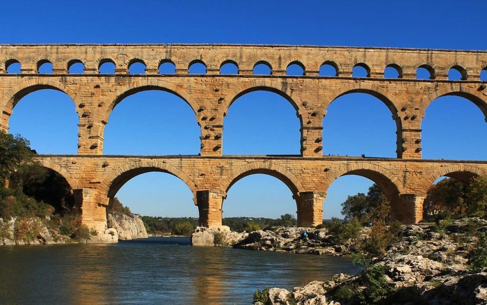 Visit Roman Sites and Medieval Heritage in Le Pont du Gard, Uzès and Nîmes