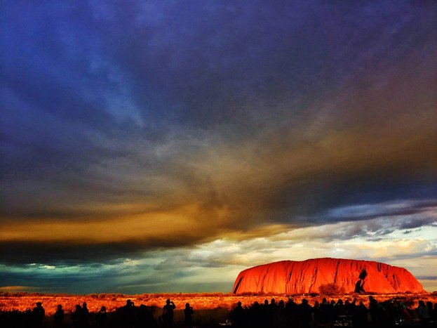 Mount Conner 4WD Small Group Tour from Ayers Rock including Dinner