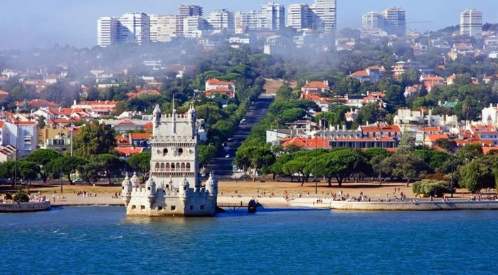 Private Highlights Tour of Lisbon