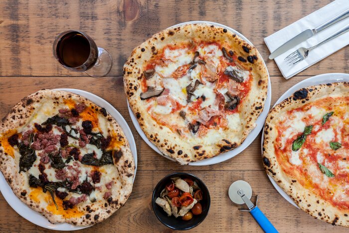 Cook a Pizza like Neapolitan Pizza Maker in Sorrento