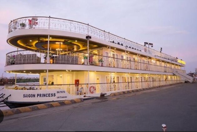 Sunset Dinner On Saigon Princess Cruise