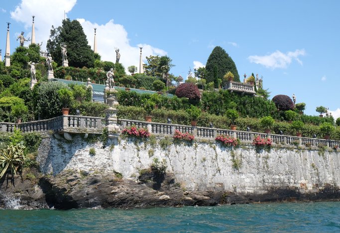 Lake Maggiore Tour from Milan with its Borromeo's Islands 