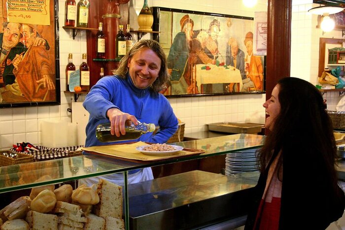 Meet charismatic vendors like Fabio at Mercato Centrale (photo courtesy of Taste Florence)