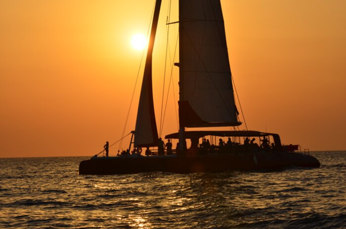Catamaran Cruise winter - spring 25-26