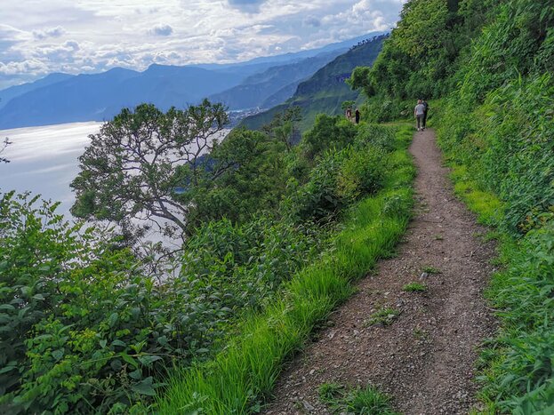 Tecpán Trekking Downhill