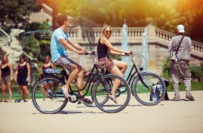 Tracing Picasso: E-Bike Ride. Finish with Tapas & Wine Tasting