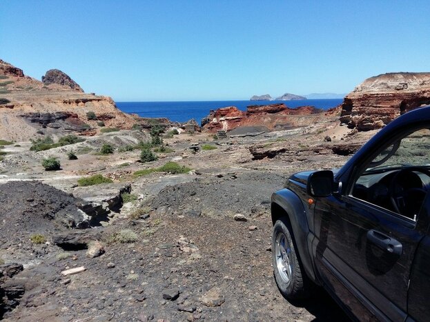 🚙 Jeep Safari in Milos 