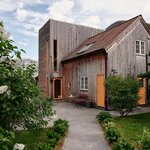 Stay at a family-run fishing lodge-turned-boutique farmstay near Aurland (photo courtesy of 29|2 Aurland)
