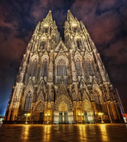 Guided tour inside the Cathedral of Cologne!