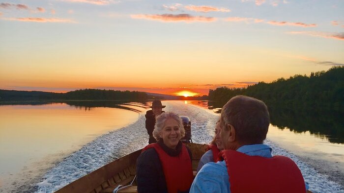 Arctic Nightless Night Boat Trip