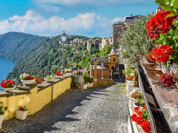 Day Trip to Roman Castles &  Medieval Hilltop Villages